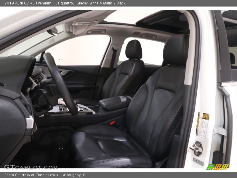 Glacier White Metallic / Black 2019 Audi Q7 45 Premium Plus quattro