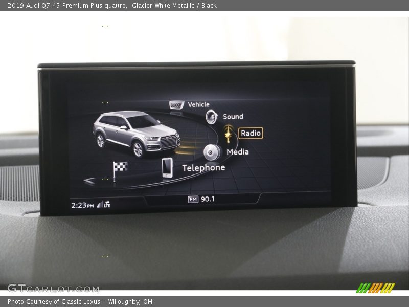 Glacier White Metallic / Black 2019 Audi Q7 45 Premium Plus quattro