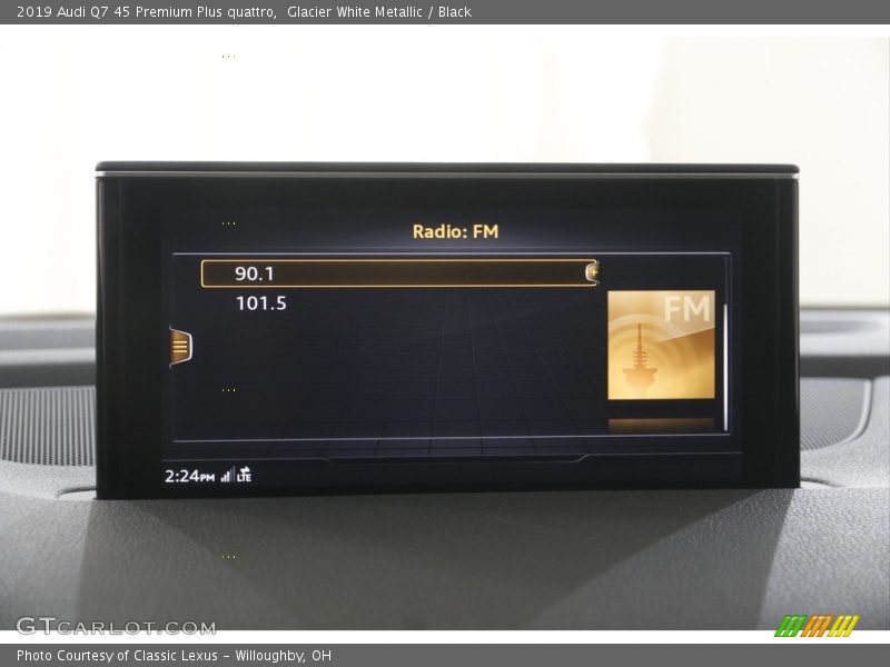 Glacier White Metallic / Black 2019 Audi Q7 45 Premium Plus quattro