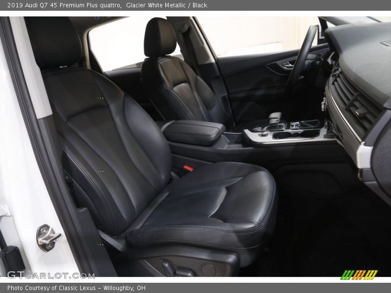 Glacier White Metallic / Black 2019 Audi Q7 45 Premium Plus quattro