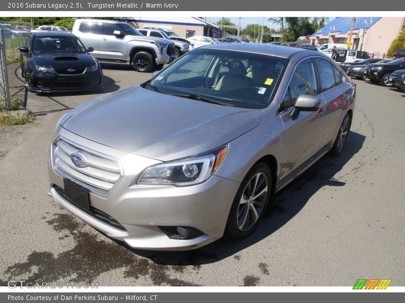 Tungsten Metallic / Warm Ivory 2016 Subaru Legacy 2.5i