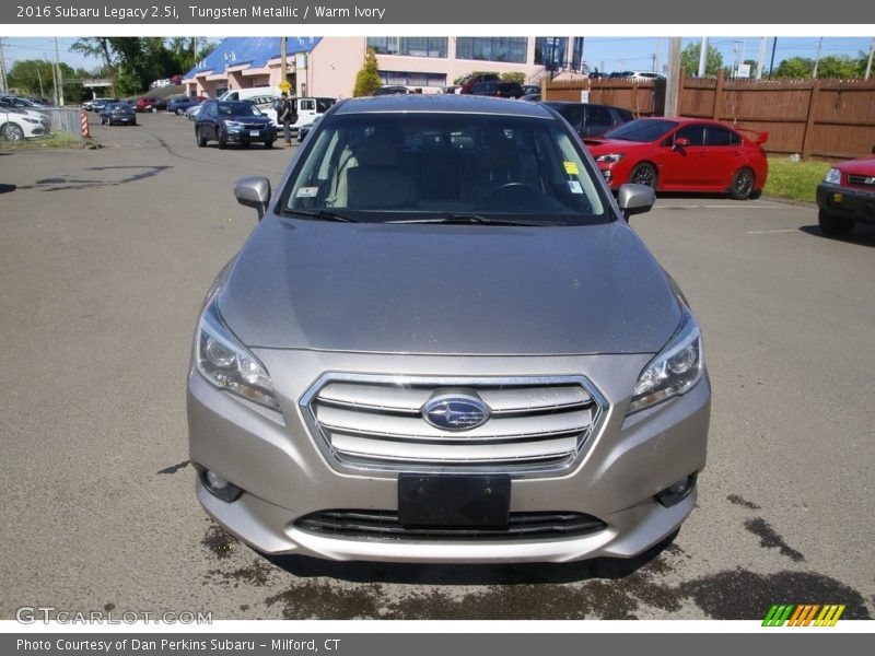 Tungsten Metallic / Warm Ivory 2016 Subaru Legacy 2.5i