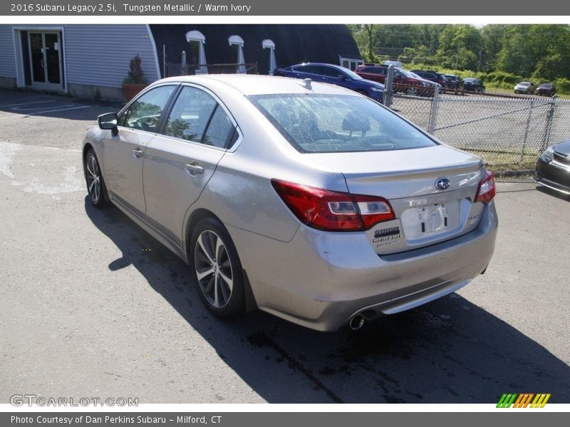 Tungsten Metallic / Warm Ivory 2016 Subaru Legacy 2.5i