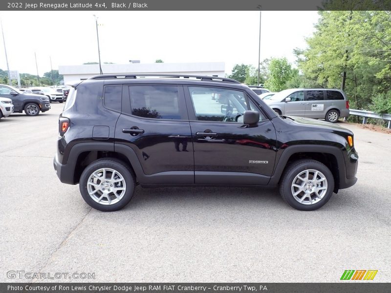 Black / Black 2022 Jeep Renegade Latitude 4x4