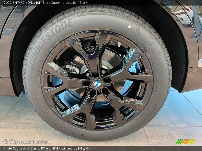 Black Sapphire Metallic / Black 2022 BMW X7 xDrive40i