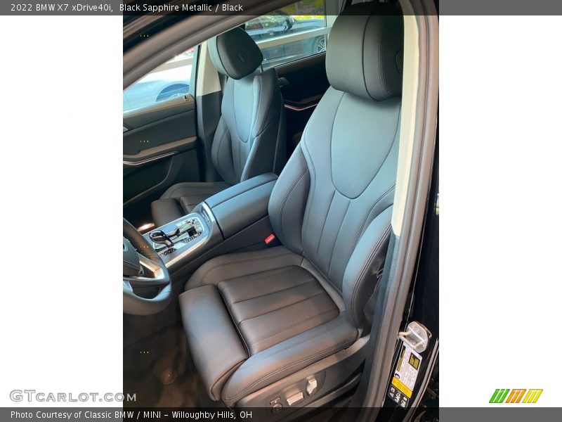 Black Sapphire Metallic / Black 2022 BMW X7 xDrive40i