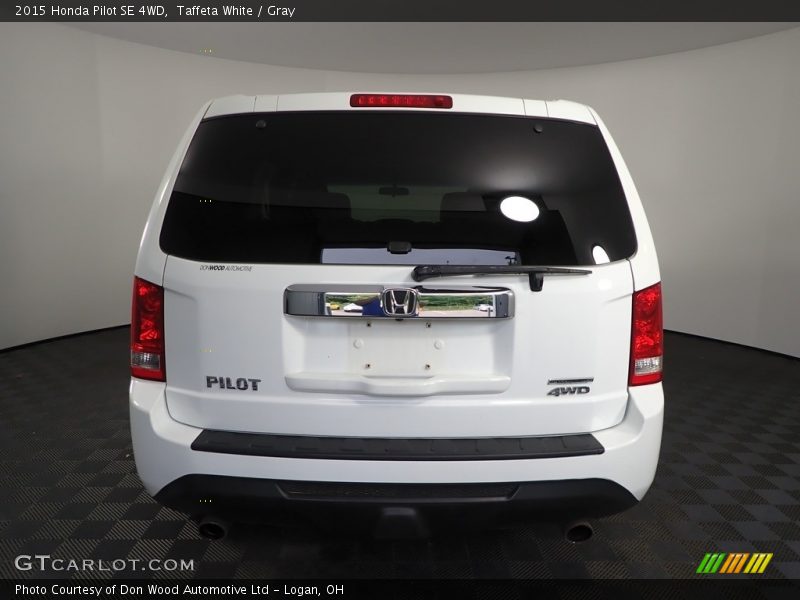 Taffeta White / Gray 2015 Honda Pilot SE 4WD