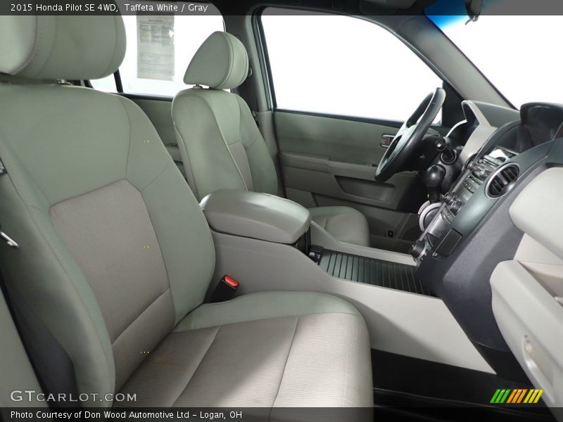 Front Seat of 2015 Pilot SE 4WD