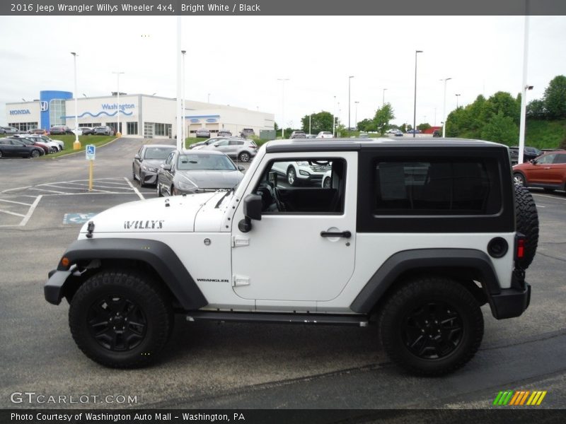 Bright White / Black 2016 Jeep Wrangler Willys Wheeler 4x4