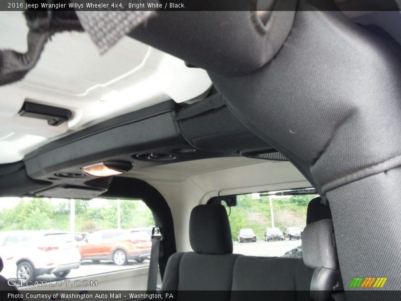 Bright White / Black 2016 Jeep Wrangler Willys Wheeler 4x4