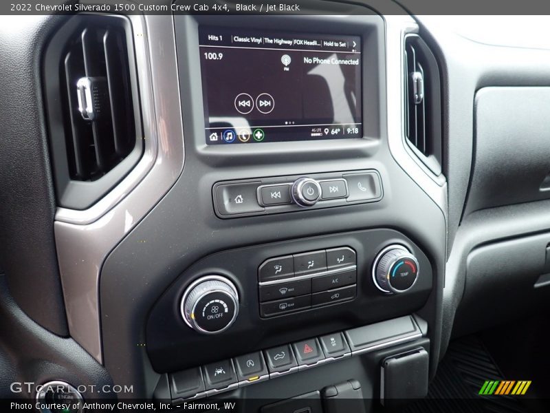 Controls of 2022 Silverado 1500 Custom Crew Cab 4x4
