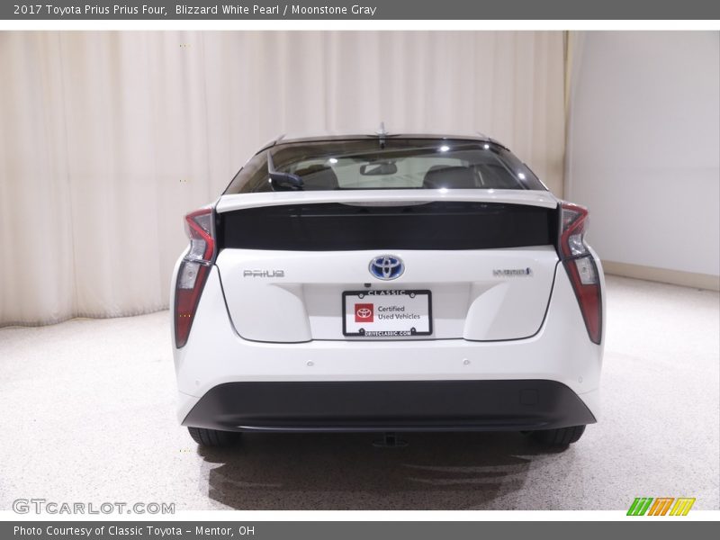 Blizzard White Pearl / Moonstone Gray 2017 Toyota Prius Prius Four