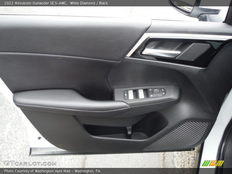 White Diamond / Black 2022 Mitsubishi Outlander SE S-AWC