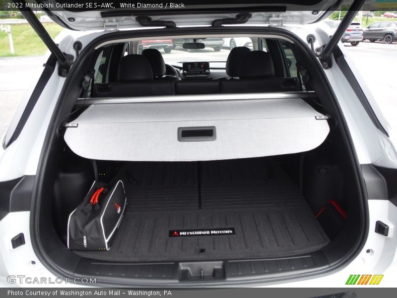  2022 Outlander SE S-AWC Trunk