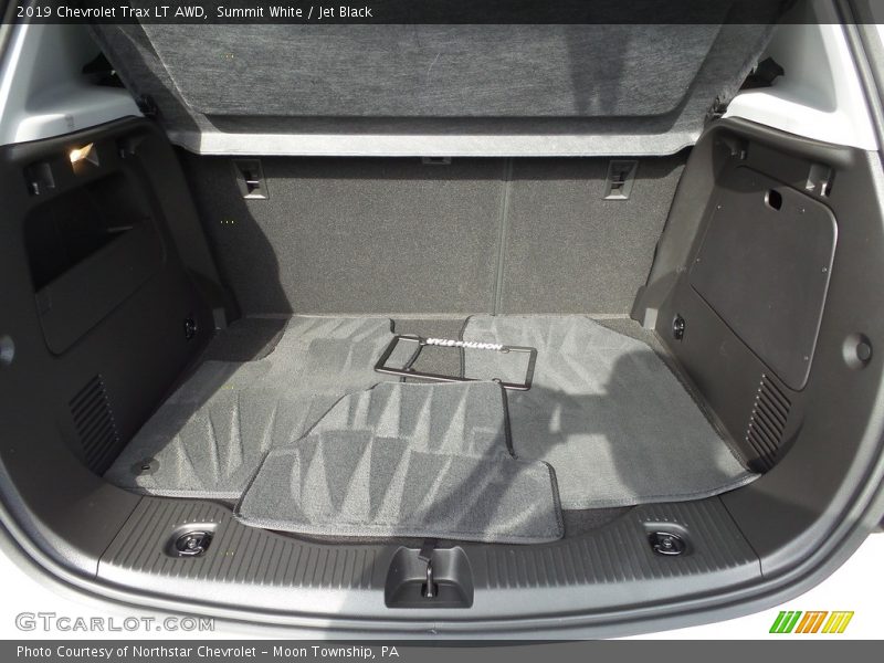 Summit White / Jet Black 2019 Chevrolet Trax LT AWD