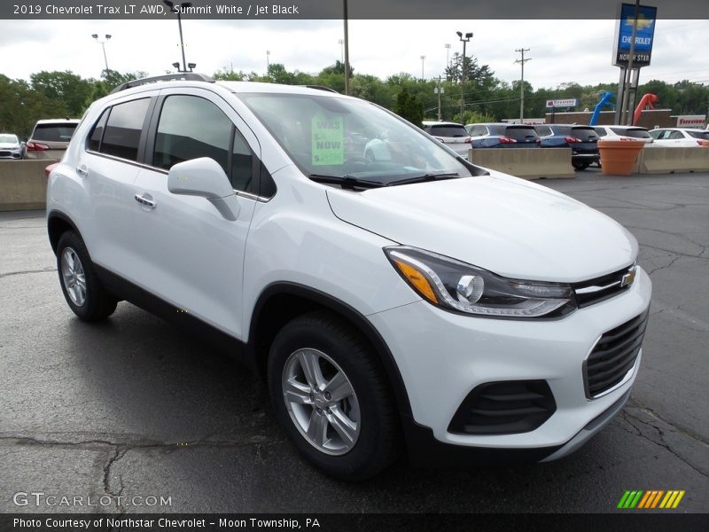 Summit White / Jet Black 2019 Chevrolet Trax LT AWD