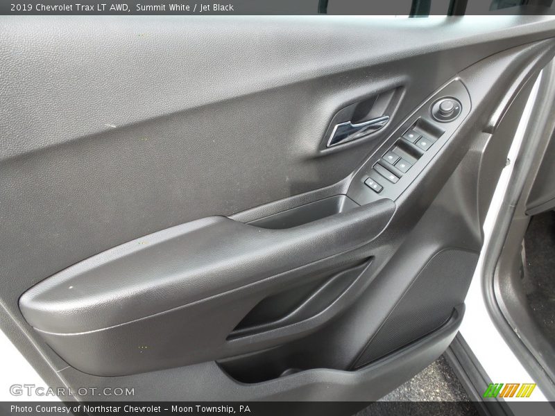 Summit White / Jet Black 2019 Chevrolet Trax LT AWD