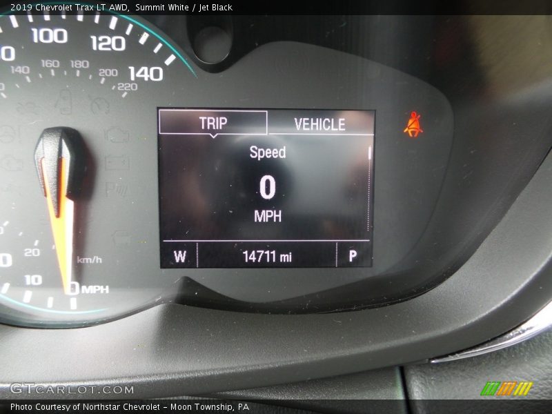 Summit White / Jet Black 2019 Chevrolet Trax LT AWD