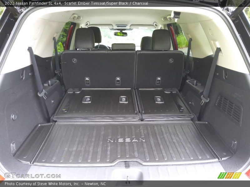  2022 Pathfinder SL 4x4 Trunk