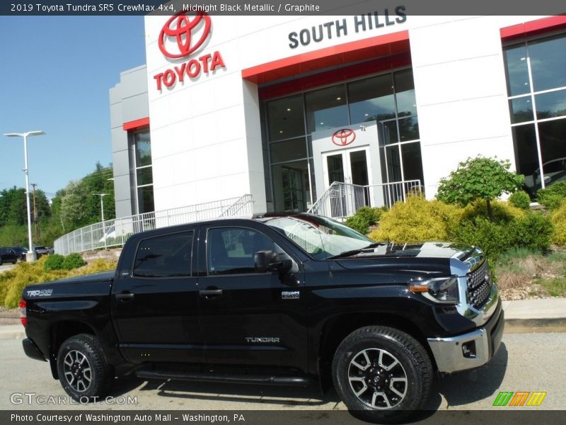 Midnight Black Metallic / Graphite 2019 Toyota Tundra SR5 CrewMax 4x4