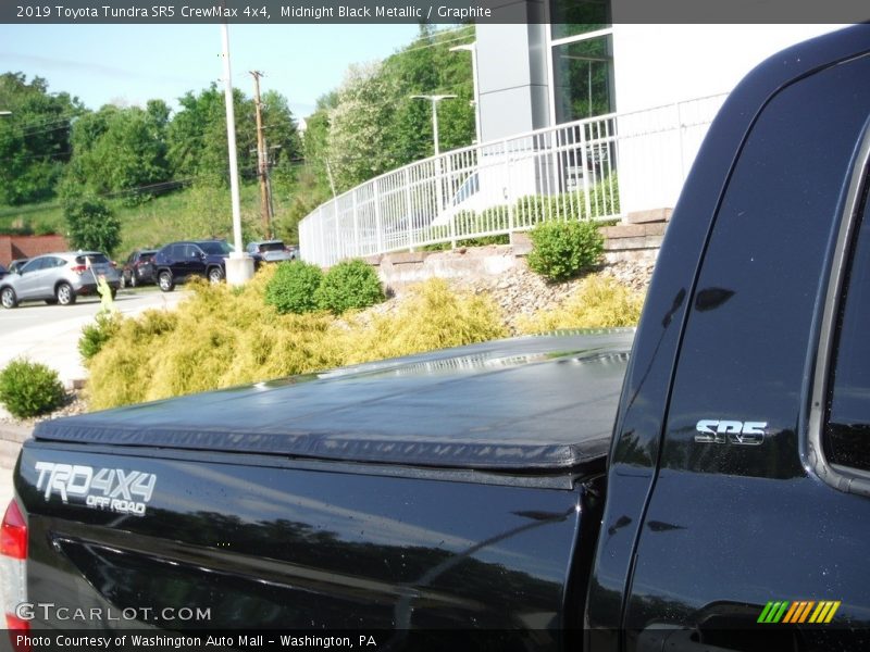 Midnight Black Metallic / Graphite 2019 Toyota Tundra SR5 CrewMax 4x4