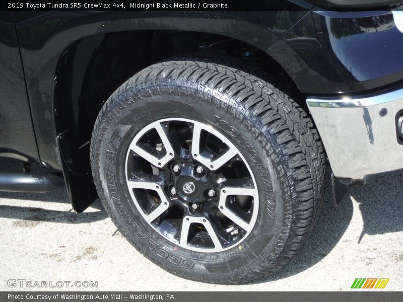 Midnight Black Metallic / Graphite 2019 Toyota Tundra SR5 CrewMax 4x4