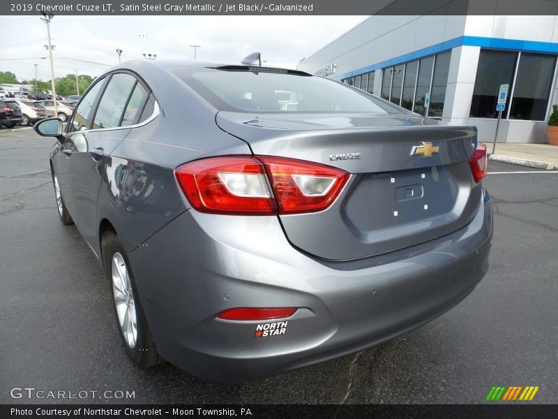 Satin Steel Gray Metallic / Jet Black/­Galvanized 2019 Chevrolet Cruze LT