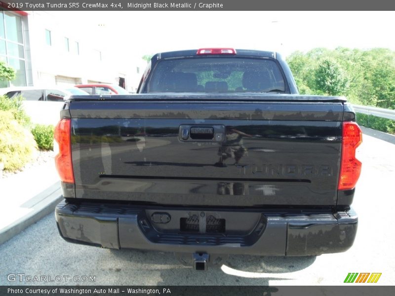 Midnight Black Metallic / Graphite 2019 Toyota Tundra SR5 CrewMax 4x4