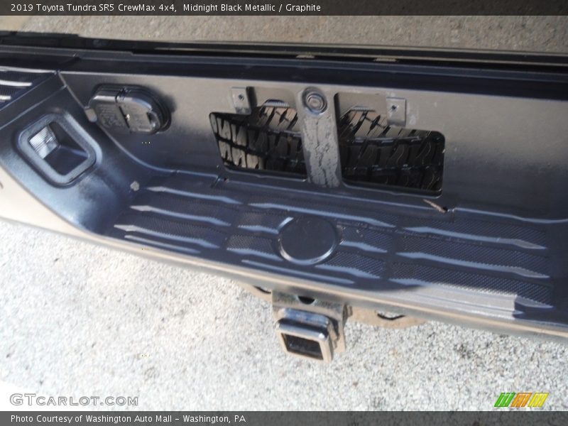 Midnight Black Metallic / Graphite 2019 Toyota Tundra SR5 CrewMax 4x4