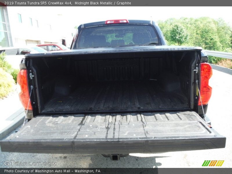 Midnight Black Metallic / Graphite 2019 Toyota Tundra SR5 CrewMax 4x4