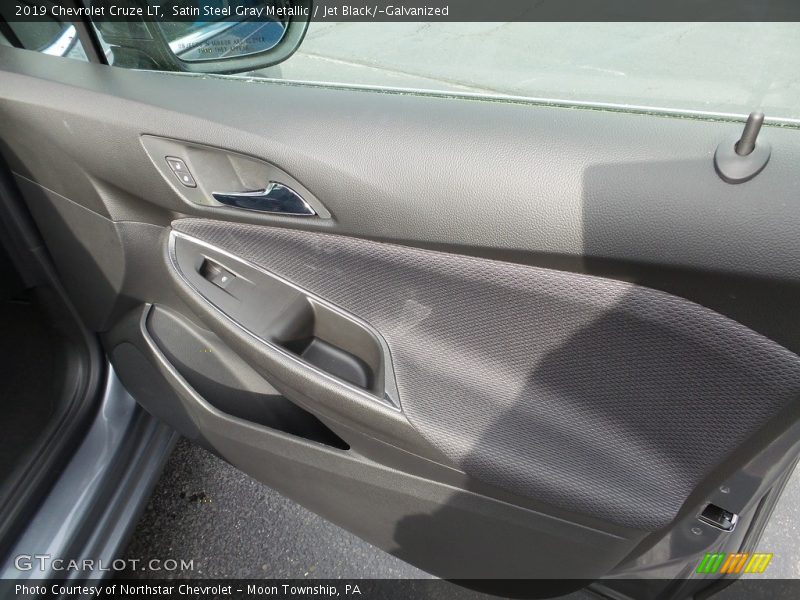 Satin Steel Gray Metallic / Jet Black/­Galvanized 2019 Chevrolet Cruze LT