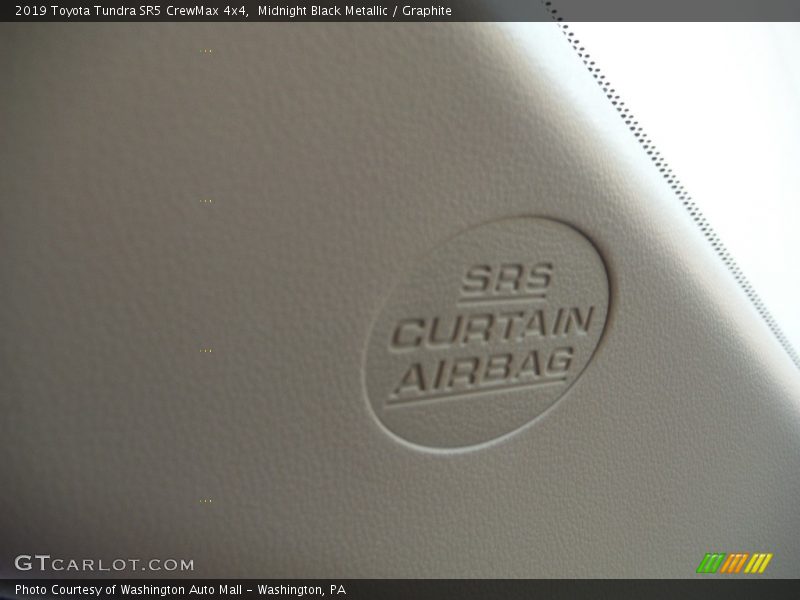 Midnight Black Metallic / Graphite 2019 Toyota Tundra SR5 CrewMax 4x4