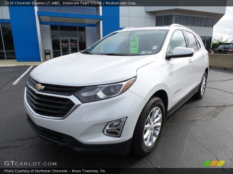 Iridescent Pearl Tricoat / Medium Ash Gray 2018 Chevrolet Equinox LT AWD