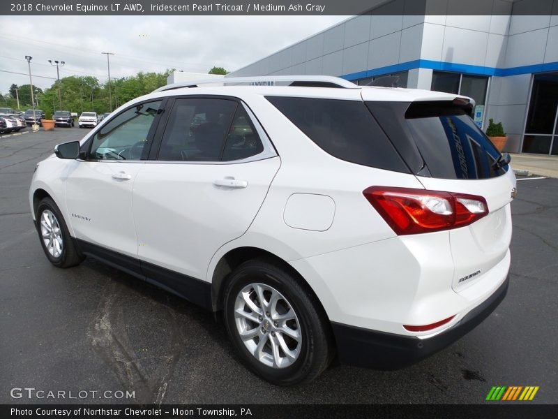 Iridescent Pearl Tricoat / Medium Ash Gray 2018 Chevrolet Equinox LT AWD