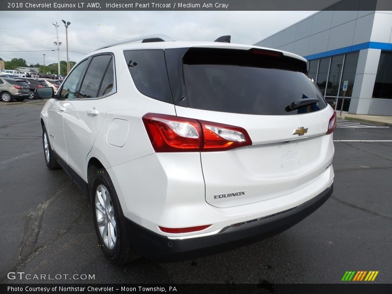 Iridescent Pearl Tricoat / Medium Ash Gray 2018 Chevrolet Equinox LT AWD