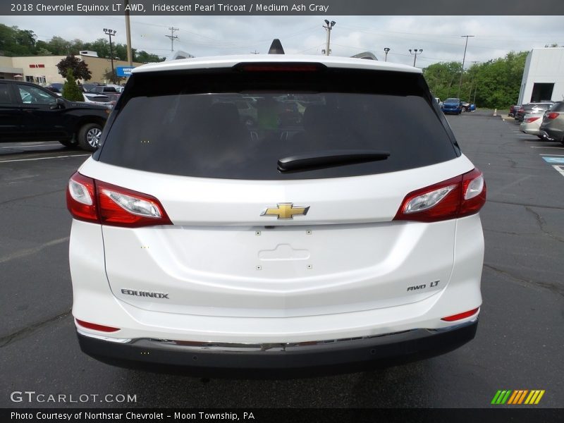 Iridescent Pearl Tricoat / Medium Ash Gray 2018 Chevrolet Equinox LT AWD