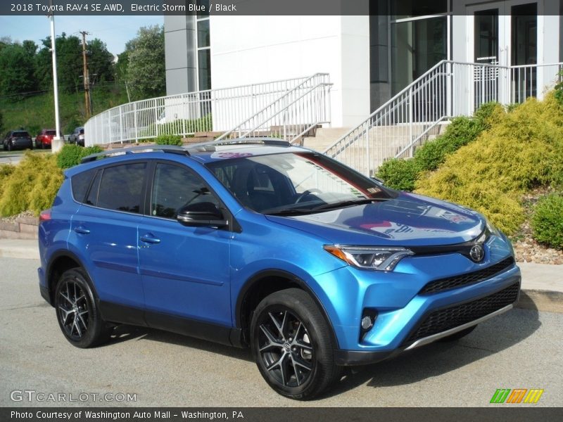 Electric Storm Blue / Black 2018 Toyota RAV4 SE AWD