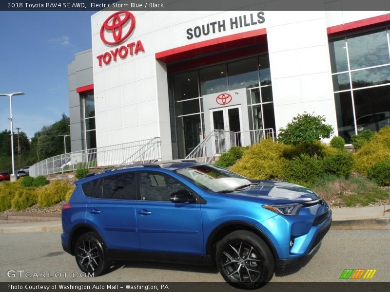 Electric Storm Blue / Black 2018 Toyota RAV4 SE AWD