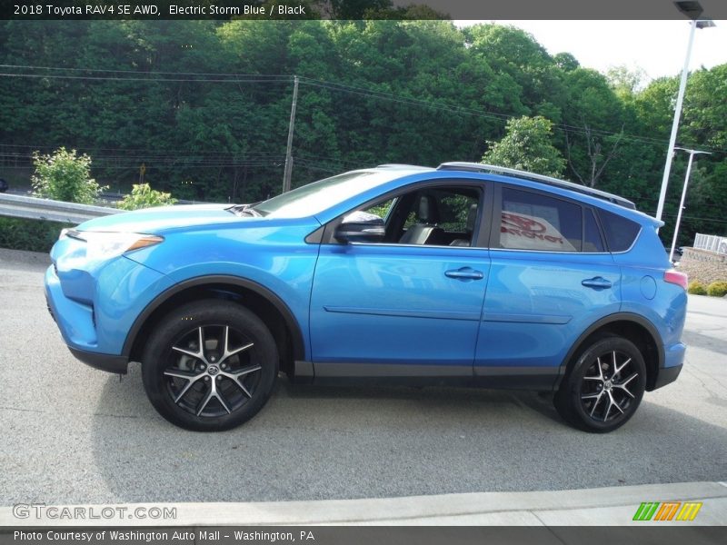 Electric Storm Blue / Black 2018 Toyota RAV4 SE AWD