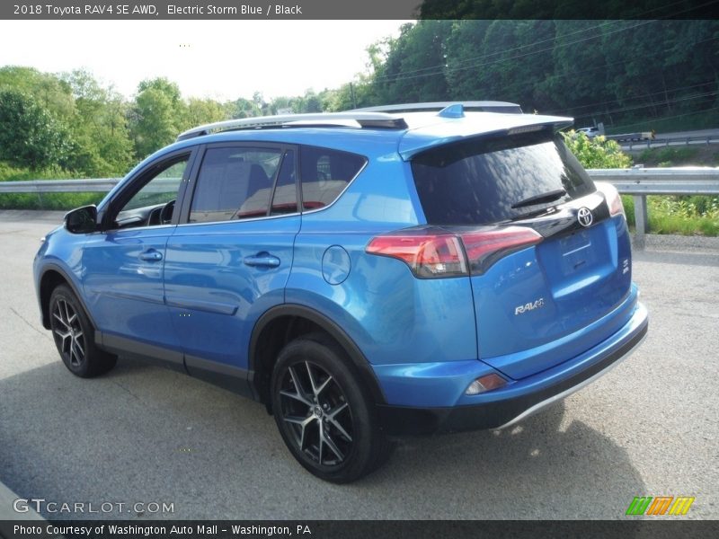 Electric Storm Blue / Black 2018 Toyota RAV4 SE AWD