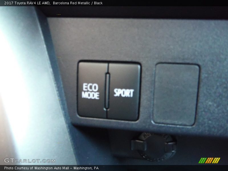 Barcelona Red Metallic / Black 2017 Toyota RAV4 LE AWD