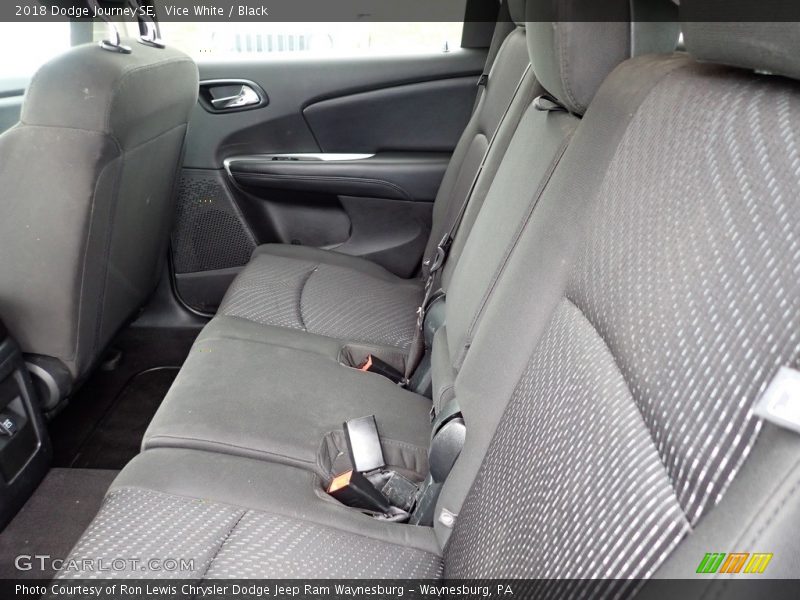 Vice White / Black 2018 Dodge Journey SE
