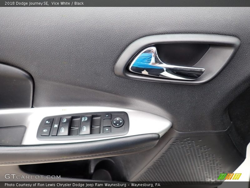 Vice White / Black 2018 Dodge Journey SE