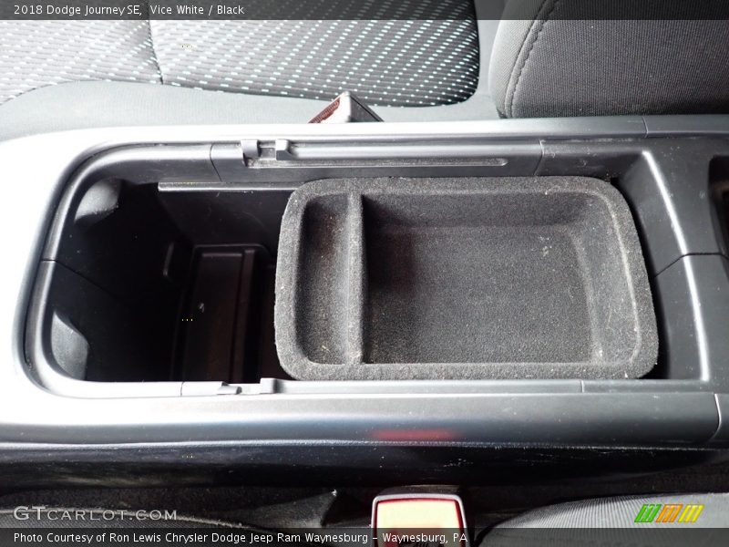 Vice White / Black 2018 Dodge Journey SE