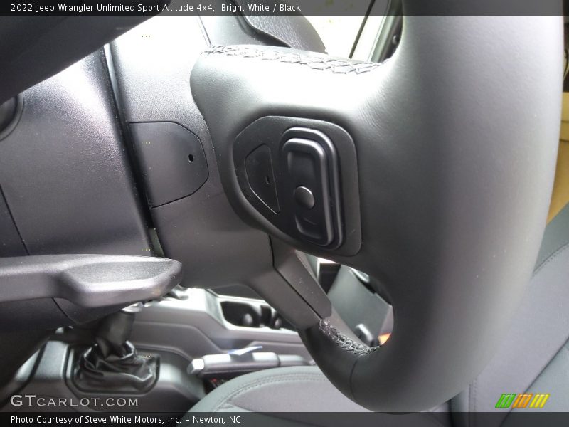 Bright White / Black 2022 Jeep Wrangler Unlimited Sport Altitude 4x4
