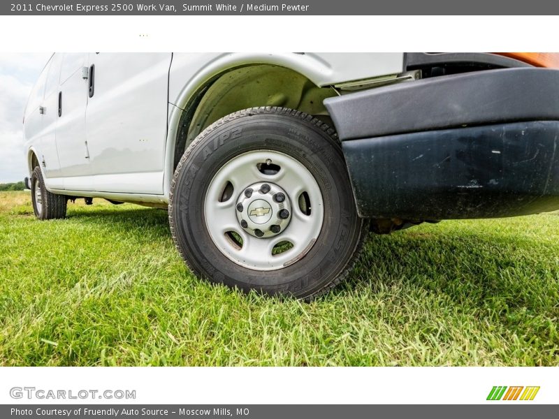 Summit White / Medium Pewter 2011 Chevrolet Express 2500 Work Van