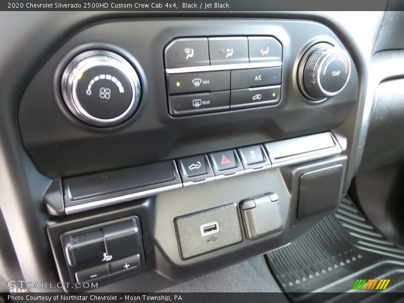 Controls of 2020 Silverado 2500HD Custom Crew Cab 4x4