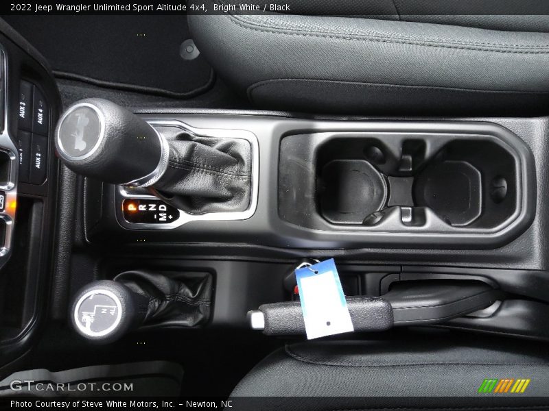 Bright White / Black 2022 Jeep Wrangler Unlimited Sport Altitude 4x4