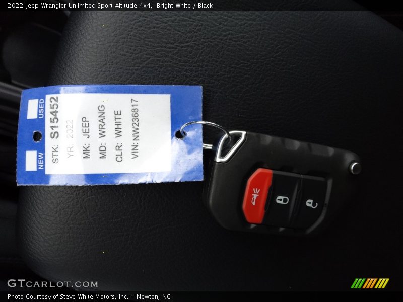 Bright White / Black 2022 Jeep Wrangler Unlimited Sport Altitude 4x4