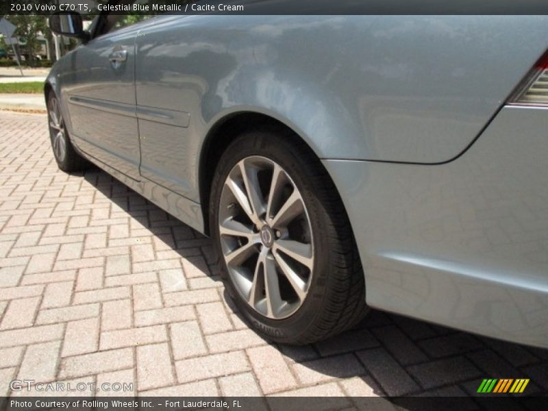 Celestial Blue Metallic / Cacite Cream 2010 Volvo C70 T5